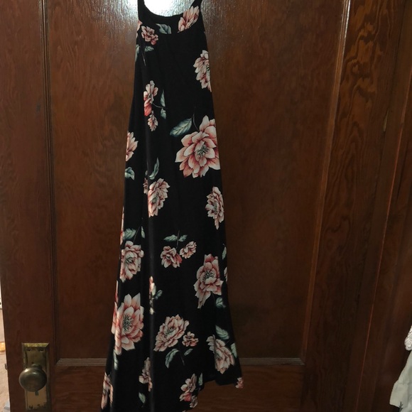 Lulu's Dresses & Skirts - Floral dress Lulu's Dresses & Skirts - Floral dress